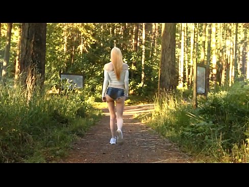 ❤️ Ilus naine liigub aeglaselt, mitte alasti video ❤ Pornovideo at us ❌❤